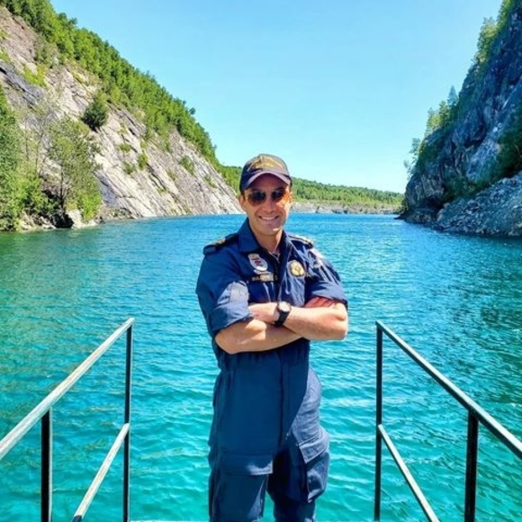 Meet your Posher, Simon - Picture 1 of 1